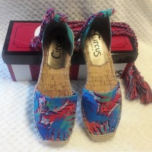 ➡️ITEM RESERVED⬅️Sam Edelman Lenora Sandals